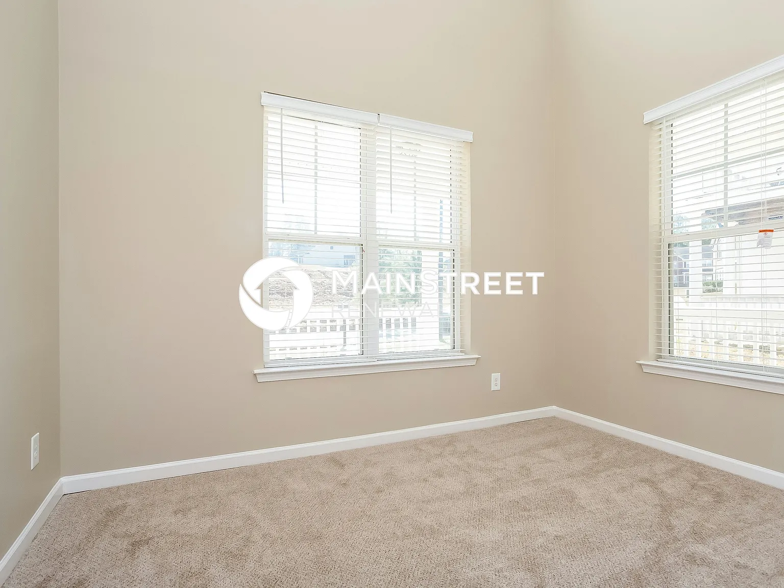 4910 Heritage Circle — Photo 3