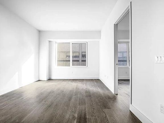 3rd image of 10 Nevins St #6E