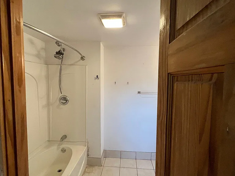 462 W Wabasha St #B — Photo 4