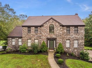 159 Oakwood Rd, Mcmurray, PA 15317