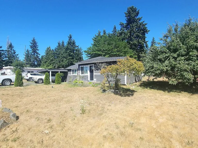 231 Military Rd E — Photo 18