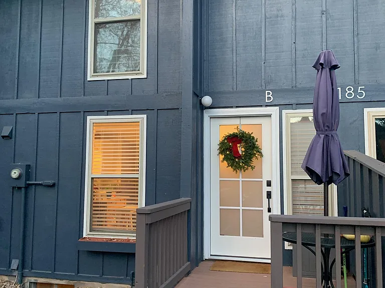 1185 Bear Mountain Dr — Photo 1