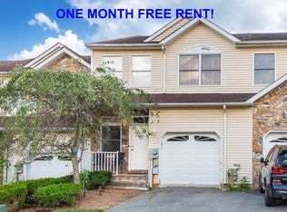 136 Springhill Dr, Morris Plains, NJ 07950