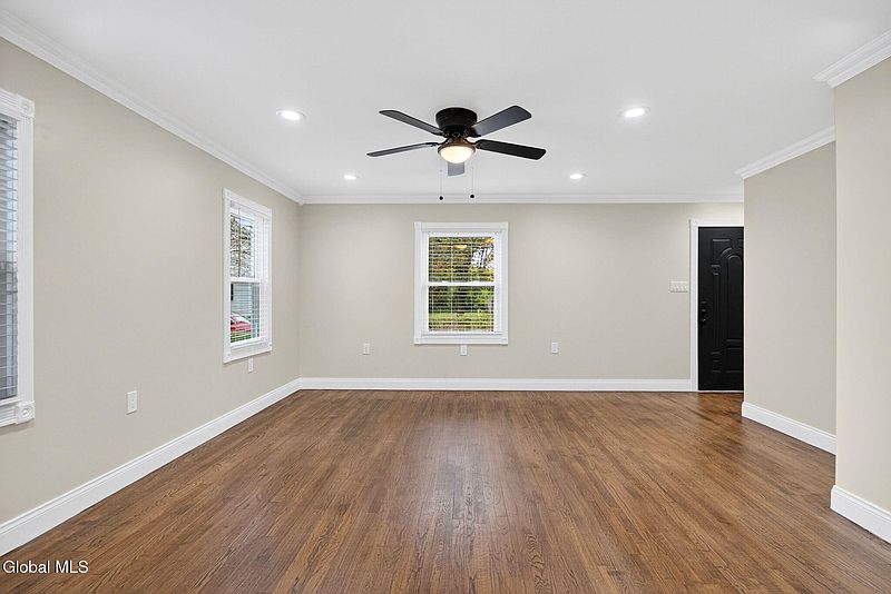 3rd image of 38 Stewart Avenue