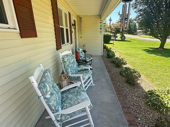 4th image of 120 Kimberly Dr