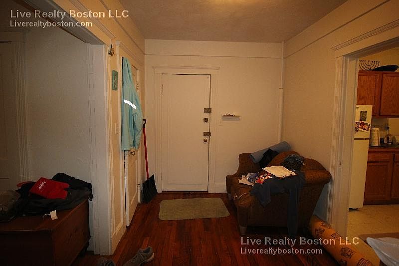 2nd image of 1632 Commonwealth Ave #19