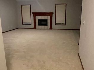 3107 Canaan Valley Dr, Kansas City, KS 66109