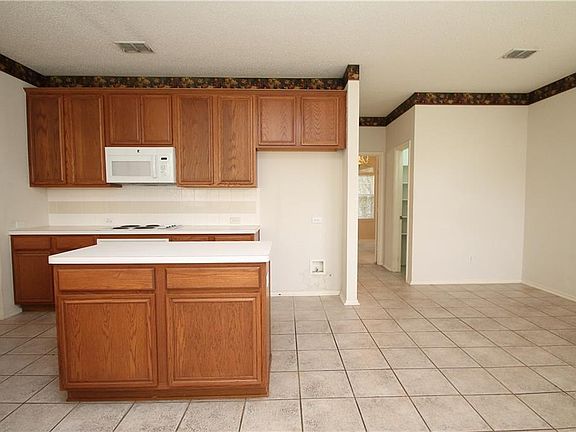 4th image of 3012 Kootenay Cir