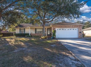 2725 Augustus Rd, Navarre, FL 32566