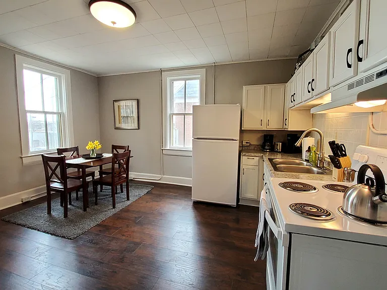 226 N State St #3 — Photo 7