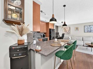 120 Country Village Cir NE #414, Calgary, AB T3K0E4