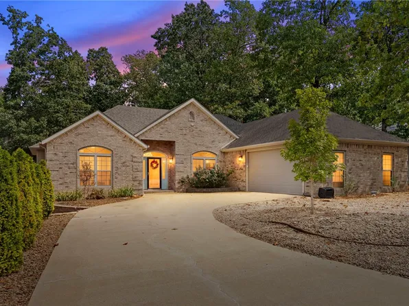 7 E Elvendon Dr, Bella Vista, AR 72715