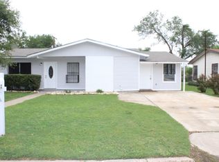 622 E Petaluma Blvd, San Antonio, TX 78221