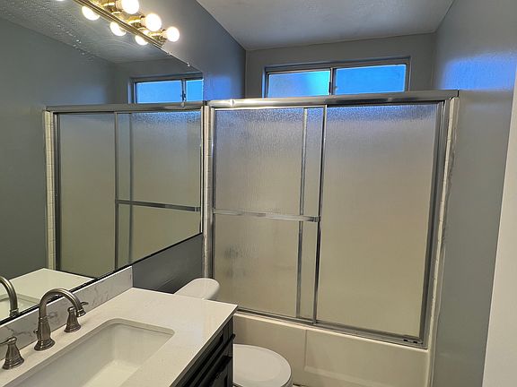 4th image of 43541 Carol Dr