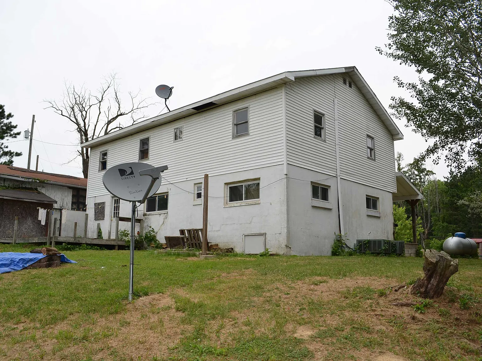 5 bed, 2320 sqft, $1,475 — Photo 2