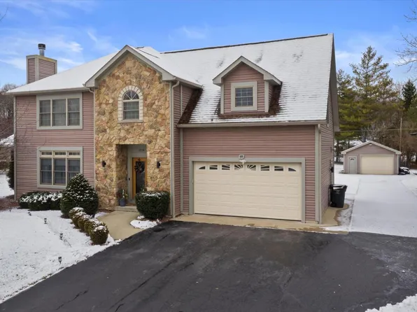 1118 North Prairie DRIVE, Silver Lake, WI 53170