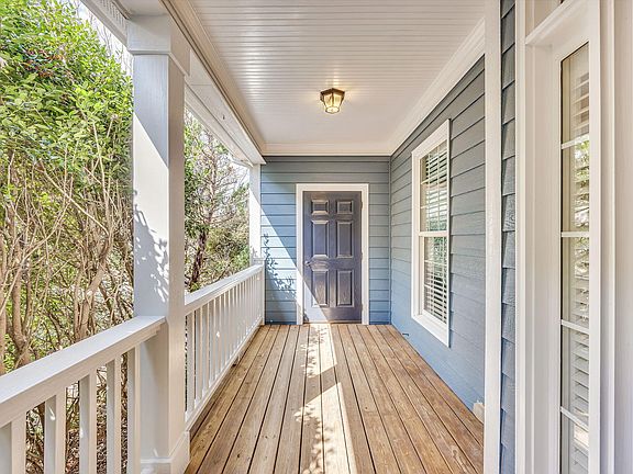 3rd image of 1341 Ileagnes Rd