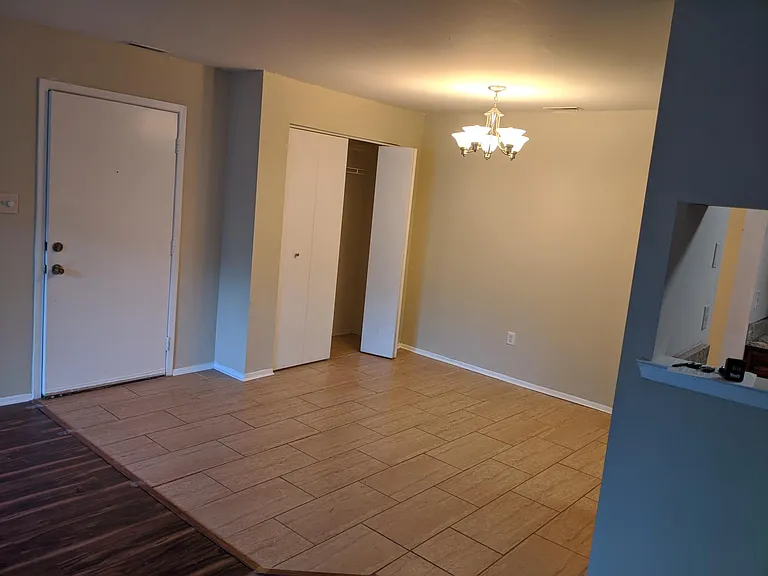 1801 Jefferson Ct — Photo 5