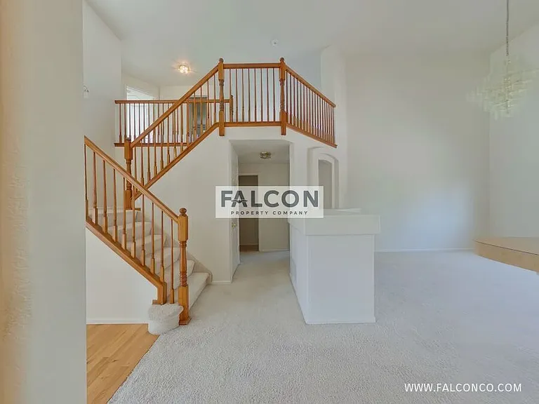 6536 Graymont Dr — Photo 6