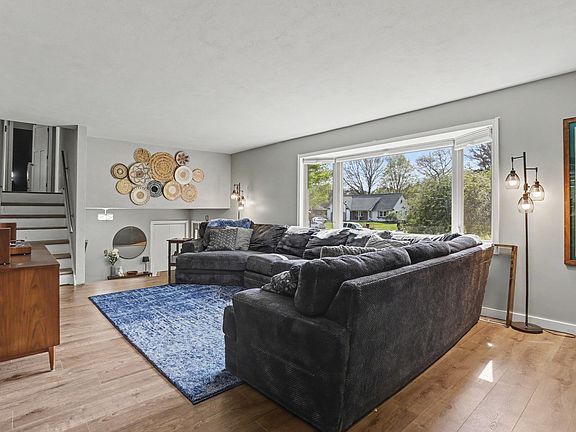 5th image of 125 Shadowood Ln