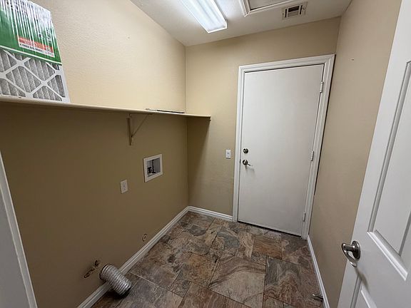 4th image of 2108 Sunset Vista Ave
