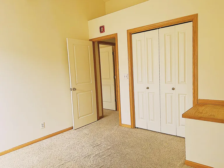 6035 N 167th Ct — Photo 17