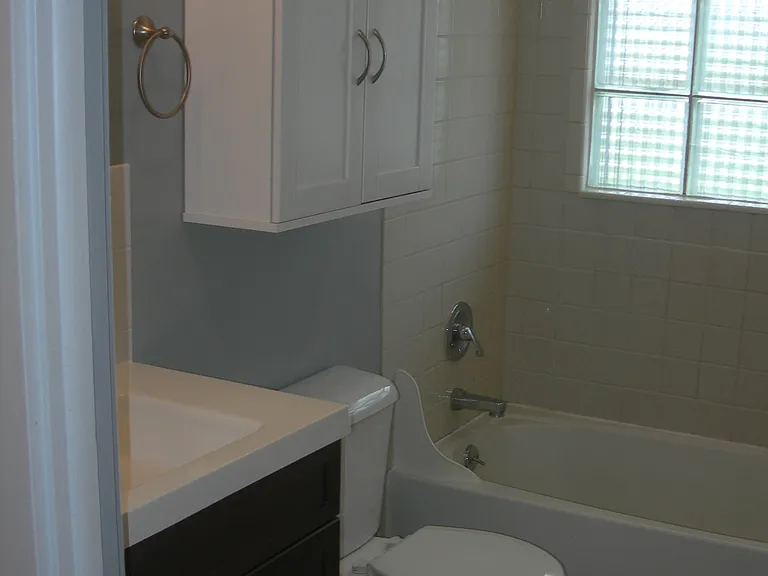 Tile bath/shower.