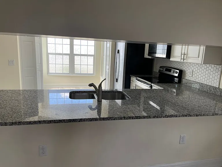 10114 Briar Cir — Photo 6