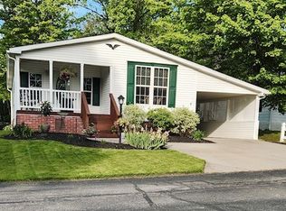 4 Cardinal Dr, Hiram, OH 44234