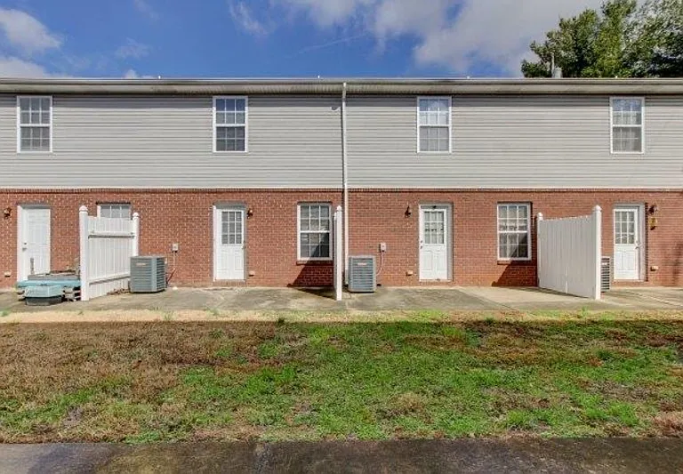 299 Raleigh Dr — Photo 14
