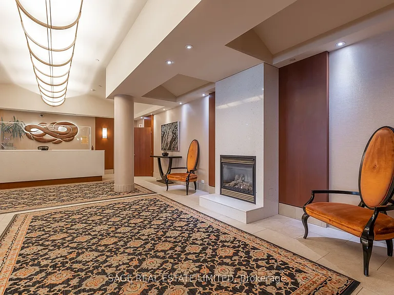 25 George St S #302 — Photo 39