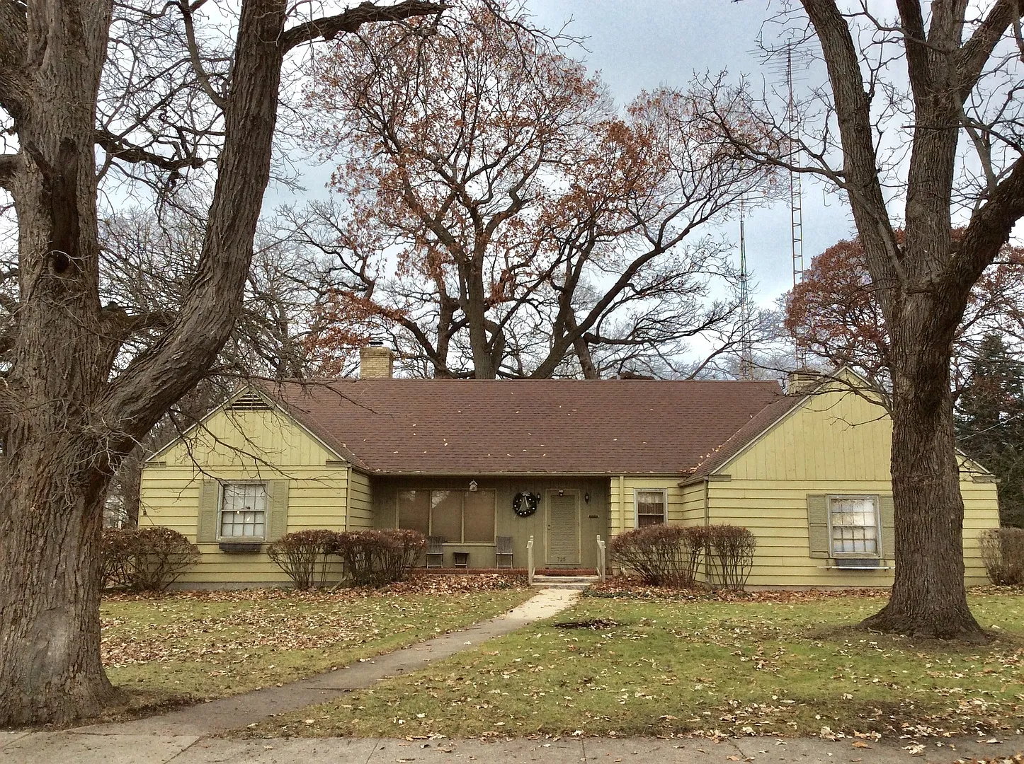 725 E Emory St photo 1