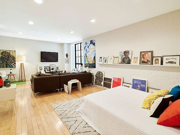 2nd image of 720 Greenwich St APT 4E