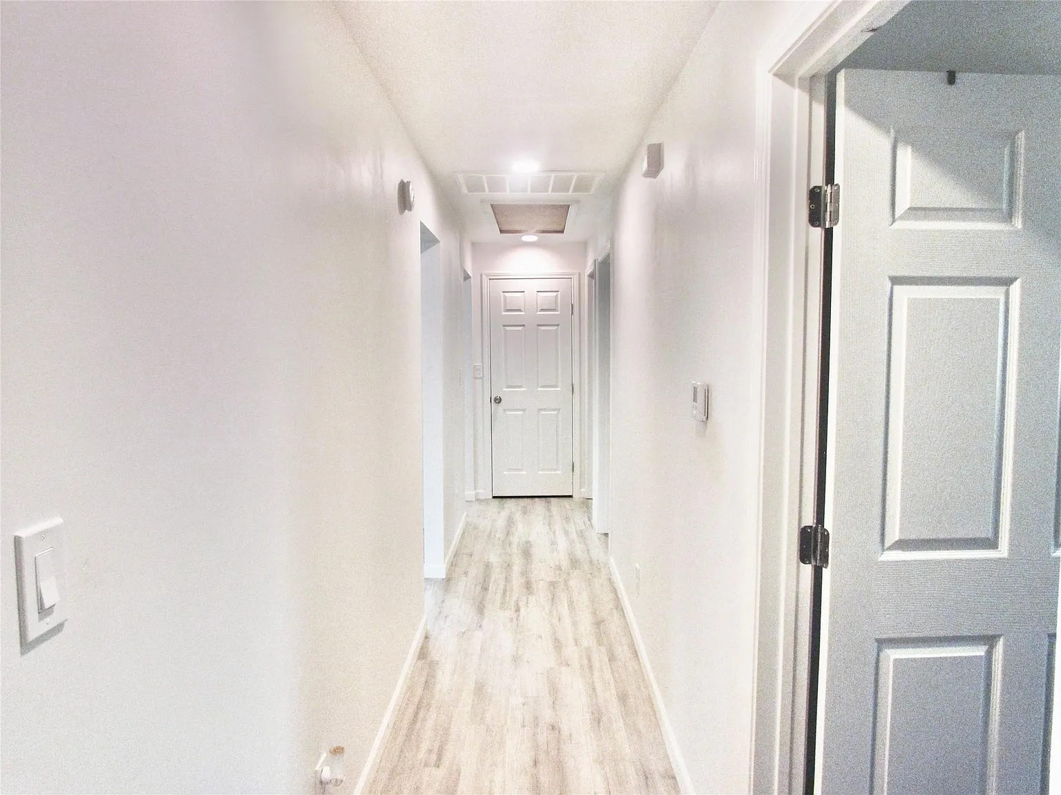 3 bed, 2.0 bath, 2065 sqft, $2,150 — Photo 4