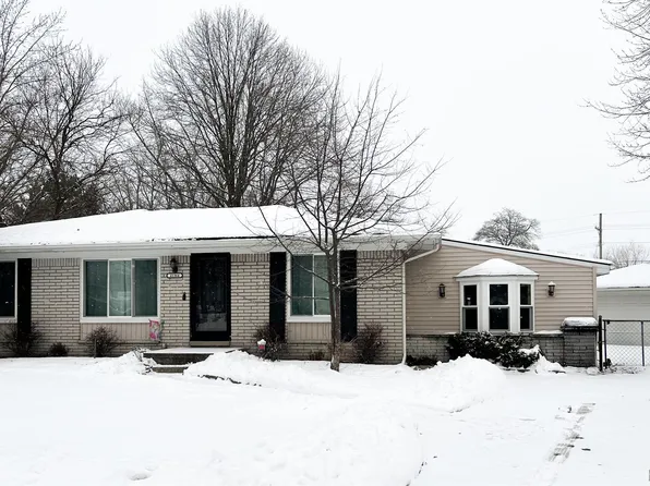 41364 Brown Dr, Sterling Heights, MI 48313