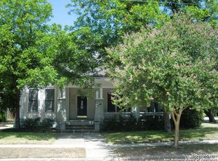503 N River St, Seguin, TX 78155