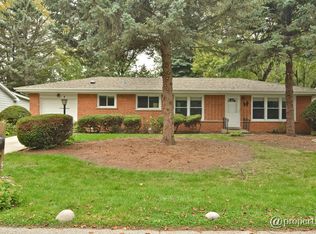 530 Edens Ln, Northfield, IL 60093