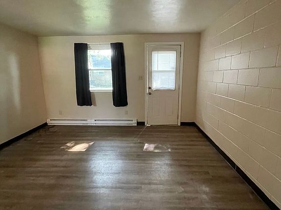 3rd image of 320 E Cherry St APT 2