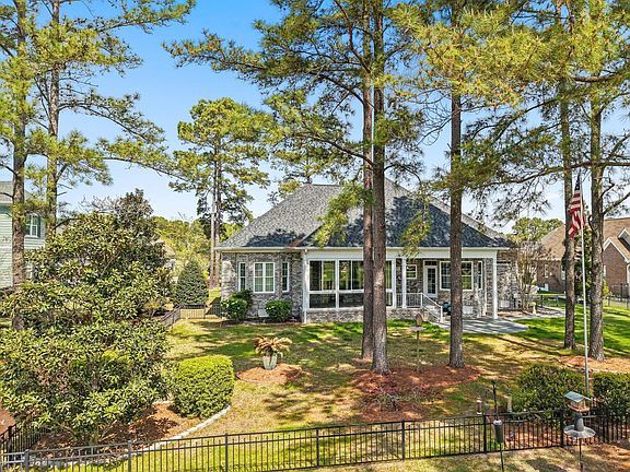5th image of 9283 Oldfield Road NW