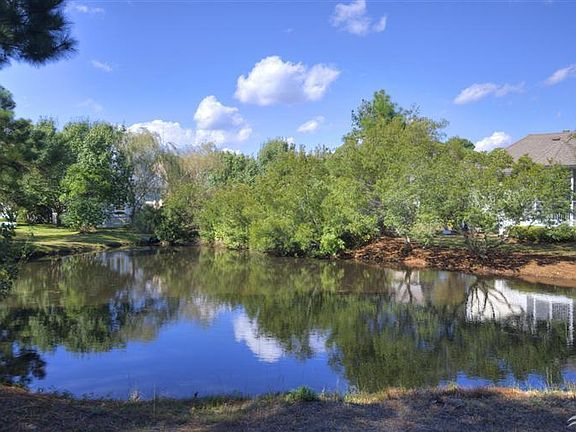 4th image of 4146 Carlyle Place L#3