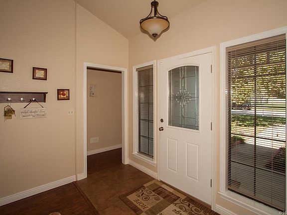 2nd image of 2417 W Twin Oaks St