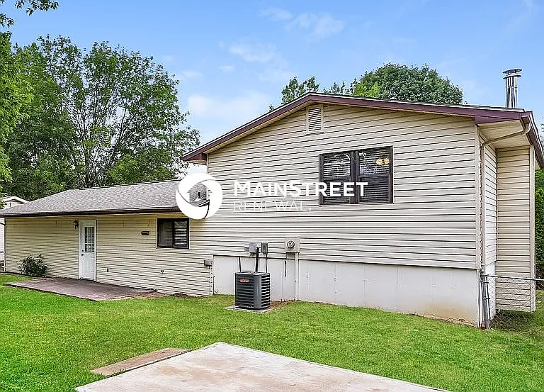 1700 Birch St — Photo 18