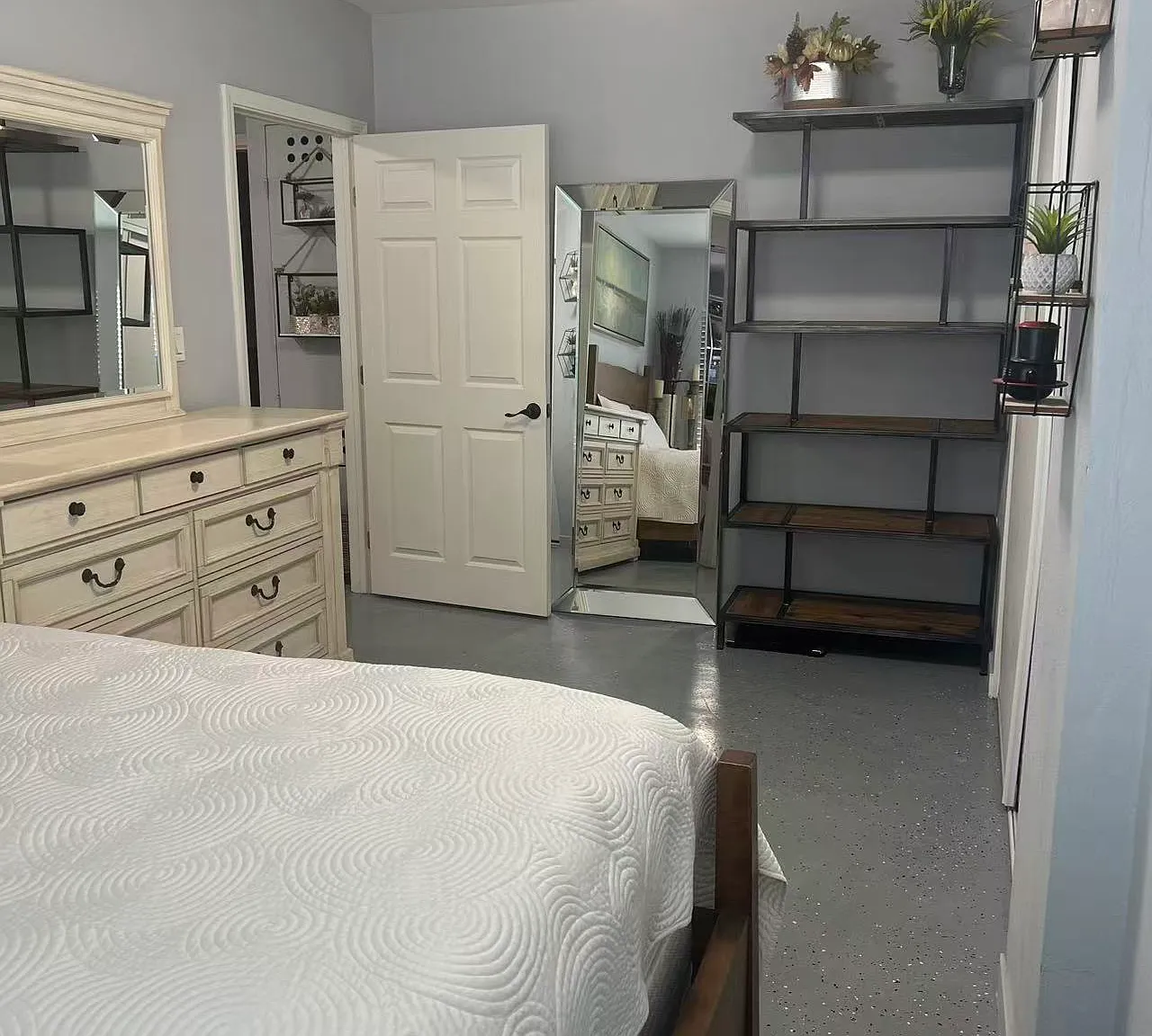 1 bed, 350 sqft, $1,500 — Photo 3