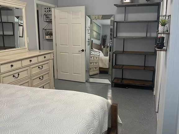 3rd image of 18640 Nottingham Ln