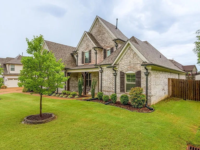 1217 Pilgrim Ridge Rd — Photo 2