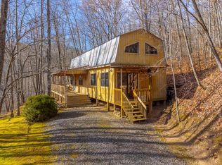 348 Laurel Dr, Whittier, NC 28789