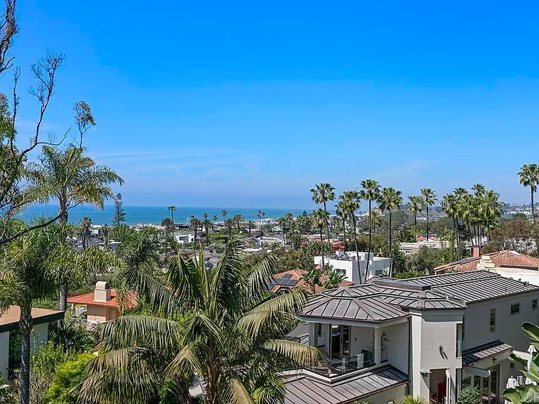 1654 Camino Del Mar #UPPER — Photo 52