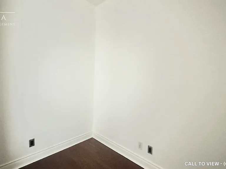 1910 Lake Shore Blvd W #9 — Photo 8