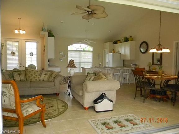 3rd image of 1407 SE 16th St