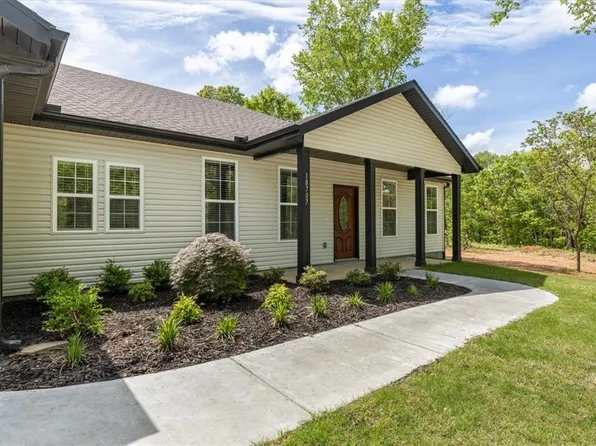 18707 Post Ranch Rd, Garfield, AR 72732